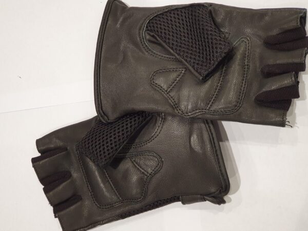 Leather gloves finger less