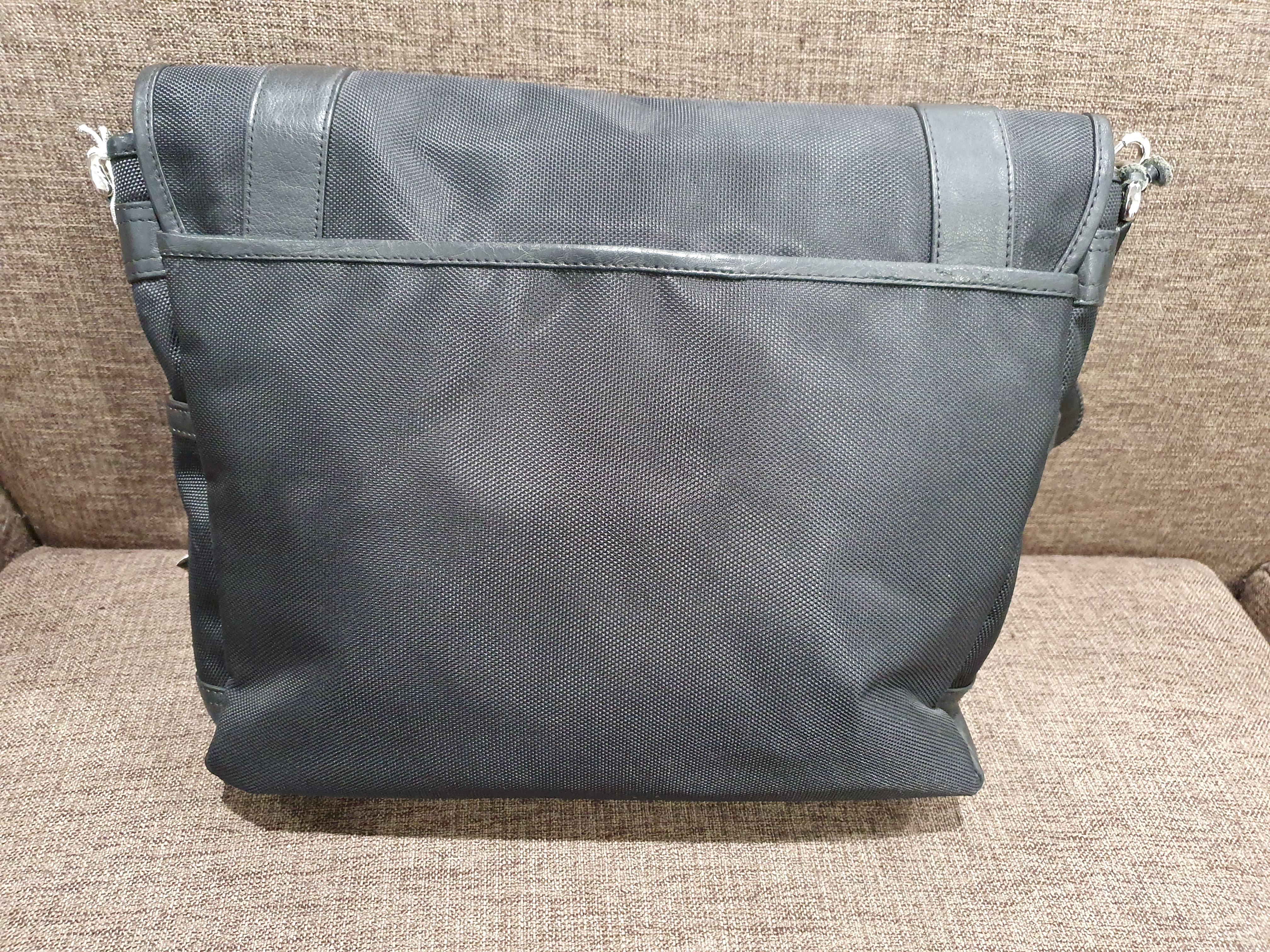 Cobb & Co Black Side Bag - Leather Direct