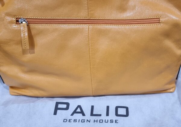 shoulder bags